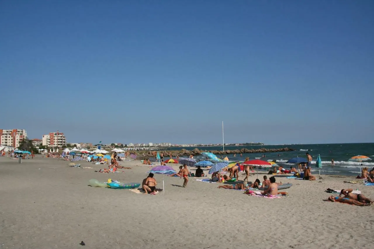 Blue Bay Sea View Apartment Pomorie